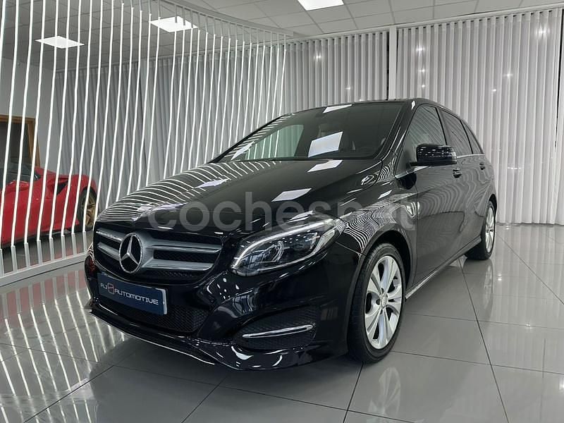 Negro Usado 2017 Mercedes B180 Monovolumen | 16.990 € (Precio justo) - Imagen 1/4