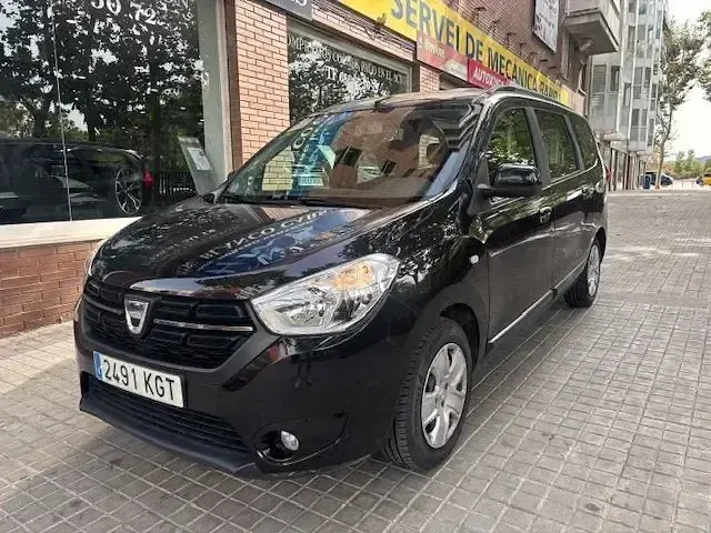 Usado Dacia Lodgy Comfort 102 CV (75 kW) 2018 Negro Monovolumen