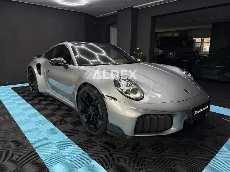 Usado Porsche 911 711 CV (522 kW) 2026 Gris / plata Coupe