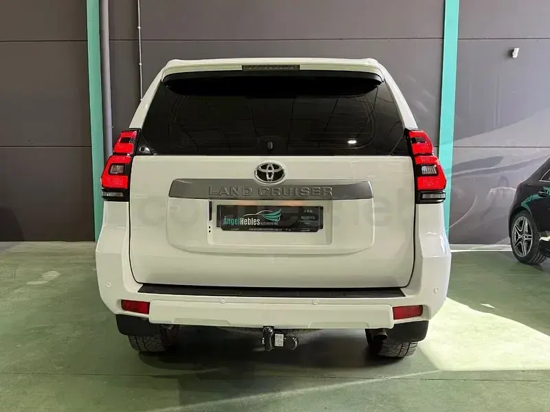 Usado Toyota Land Cruiser 204 CV (150 kW) 2021 Blanco SUV