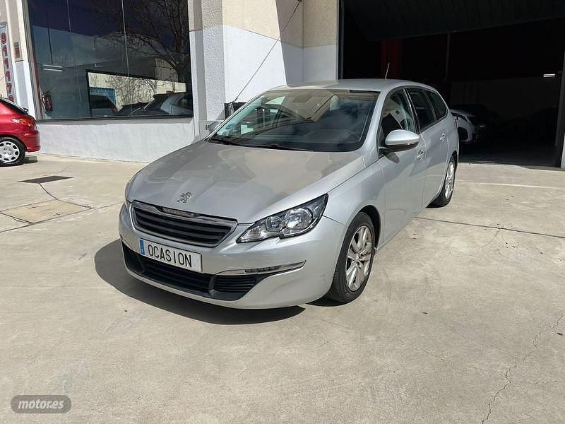 Usado Peugeot 308 SW 2016 Gris Familiar