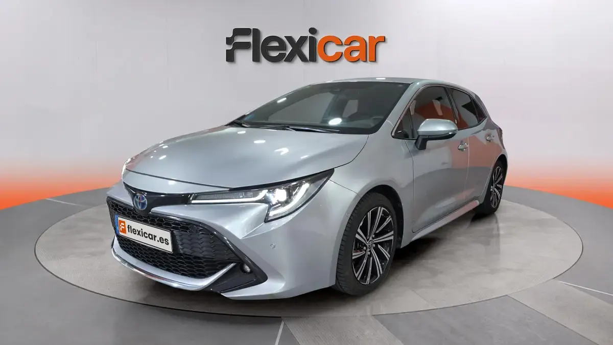 Usado Toyota Corolla Active 122 CV (89 kW) 2022 Gris Berlina