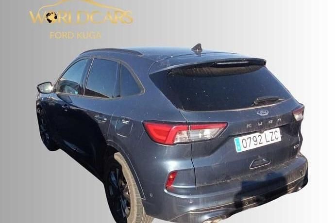 Usado Ford Kuga ST-Line 225 CV (165 kW) 2022 SUV
