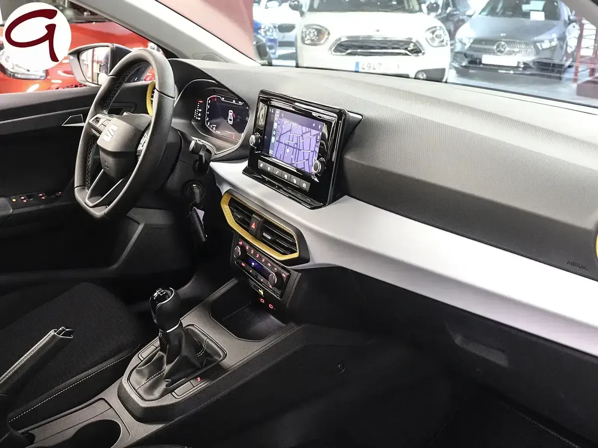 Usado Seat Ibiza Style 115 CV (84 kW) 2025 Gris / plata Utilitario