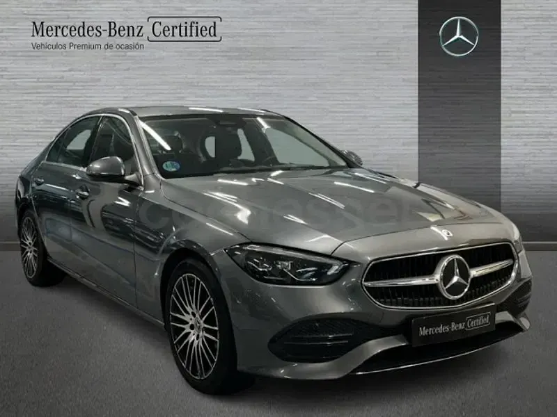 Usado Mercedes C220 200 CV (147 kW) 2024 Gris / plata Berlina