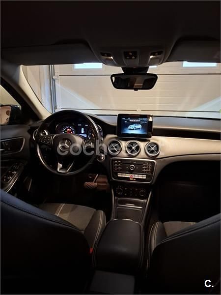 Usado Mercedes GLA200 Urban 136 CV (100 kW) 2018 Negro SUV