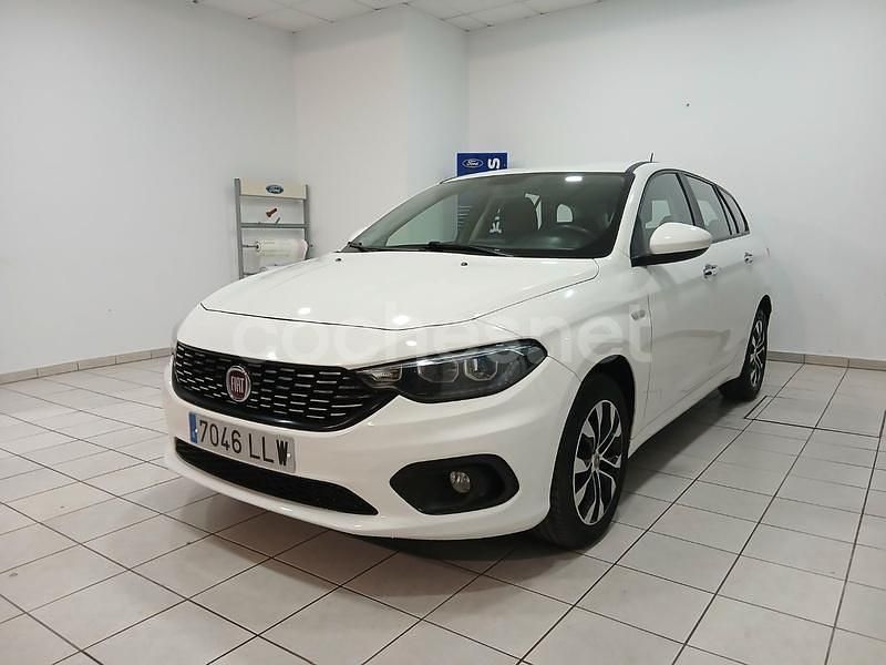 Usado Fiat Tipo Life 95 CV (69 kW) 2021 Blanco Familiar
