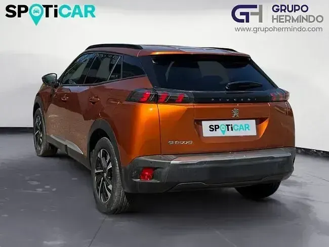 Usado Peugeot e-2008 Allure 100 kW (136 CV) 2021 Naranja SUV
