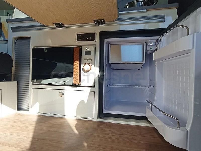 Usado VW California Beach 110 CV (80 kW) 2020 Blanco Van