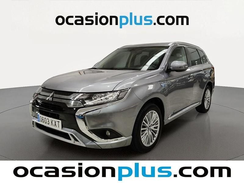 Usado Mitsubishi Outlander Motion 224 CV (164 kW) 2019 Gris SUV