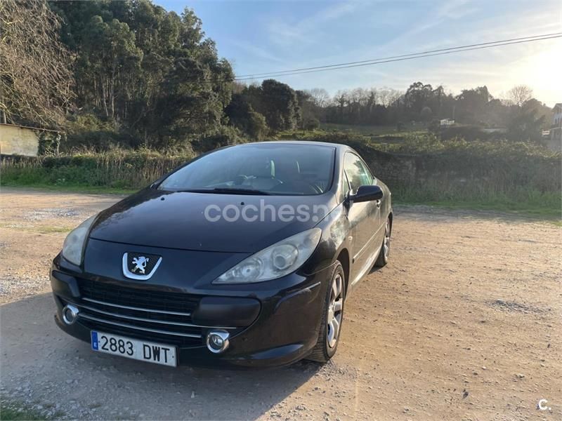 Negro Usado 2006 Peugeot 307 CC Descapotable | 3900 € (Precio justo) - Imagen 1/4