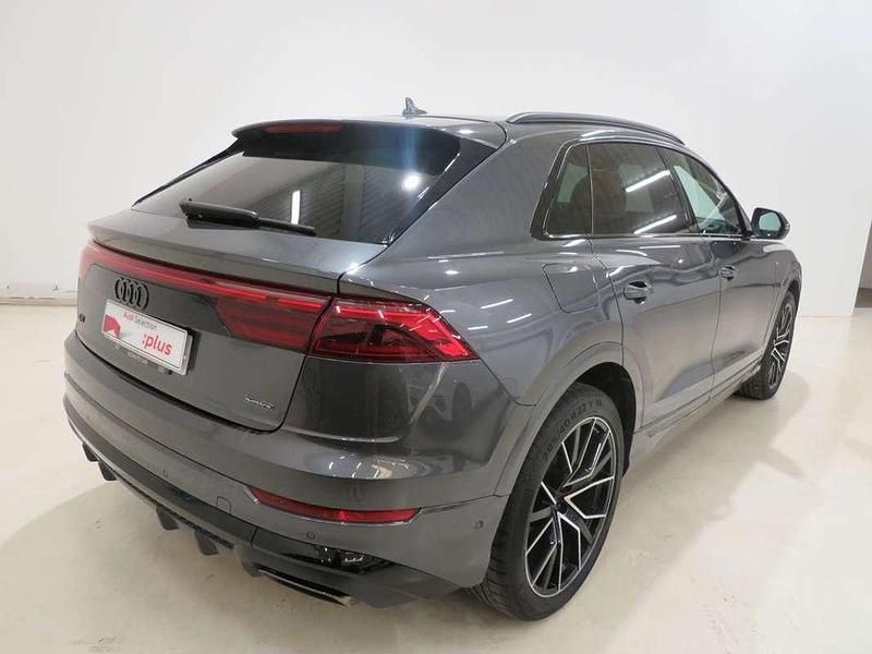Usado Audi Q8 286 CV (210 kW) 2025 Gris SUV