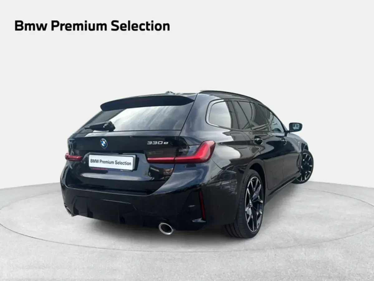 Usado BMW 330e Comfort Edition 292 CV (214 kW) 2024 Negro Familiar