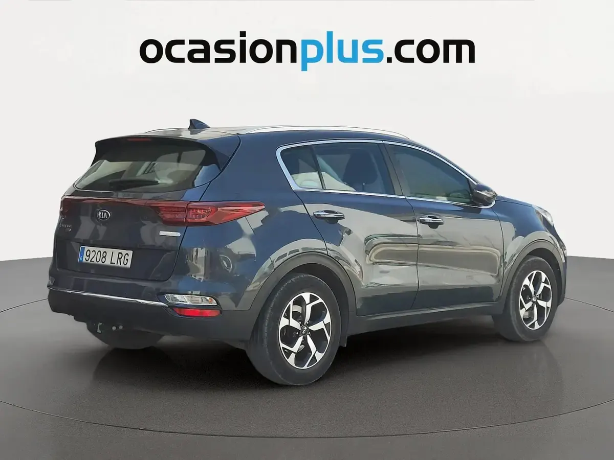 Usado Kia Sportage 136 CV (100 kW) 2021 Gris SUV