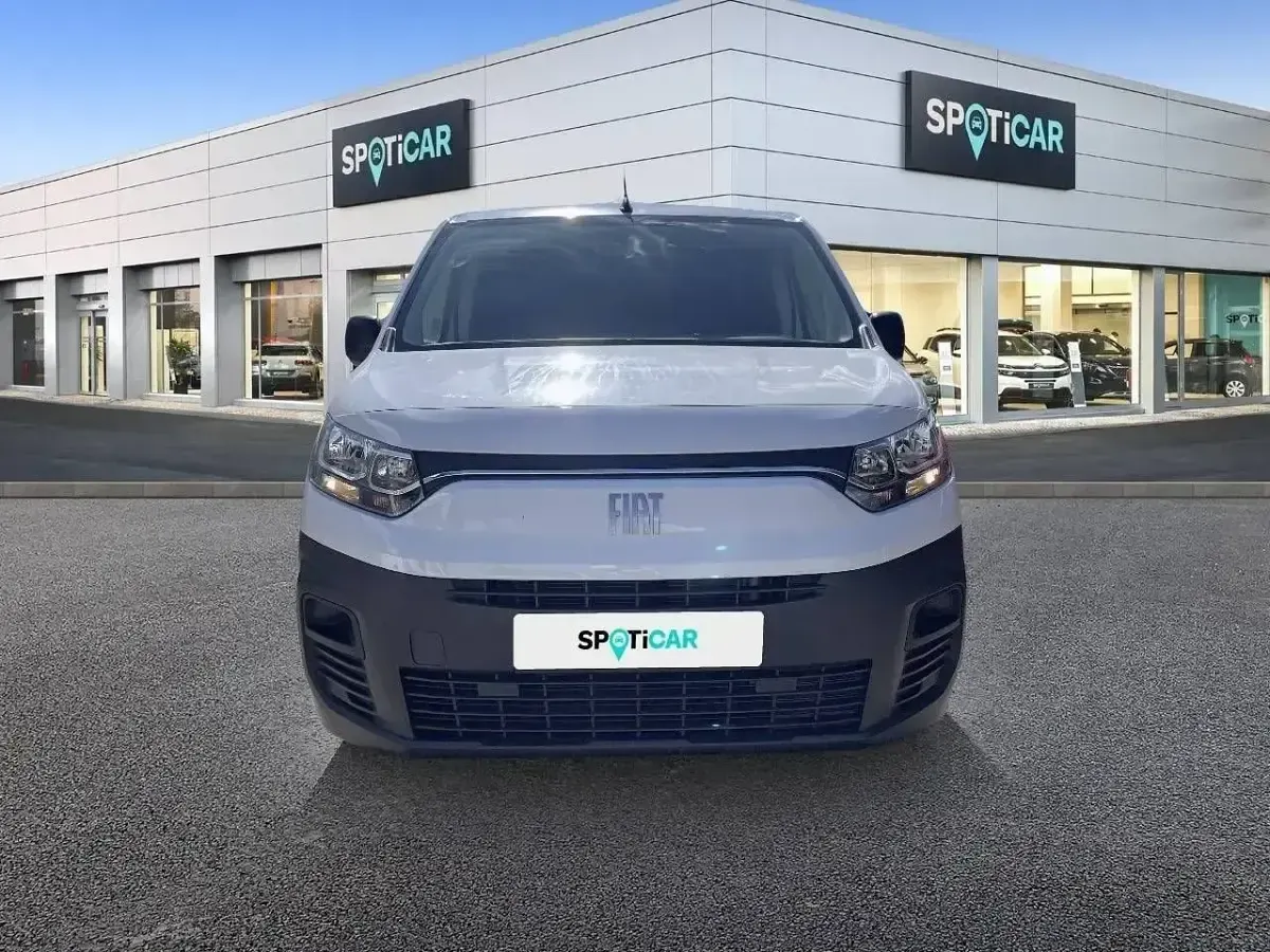 Usado Fiat Doblò S 102 HP (75 kW) 2023 Branco Monovolume
