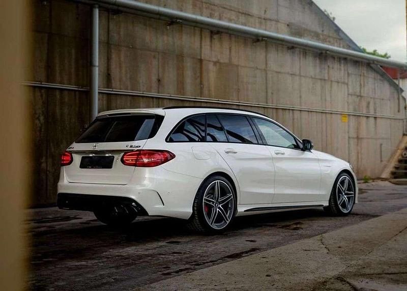Usado Mercedes C63 AMG AMG 510 CV (375 kW) 2021 Blanco Utilitario