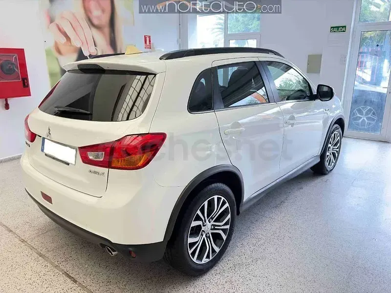 Usado Mitsubishi ASX Motion 117 CV (86 kW) 2017 Blanco SUV