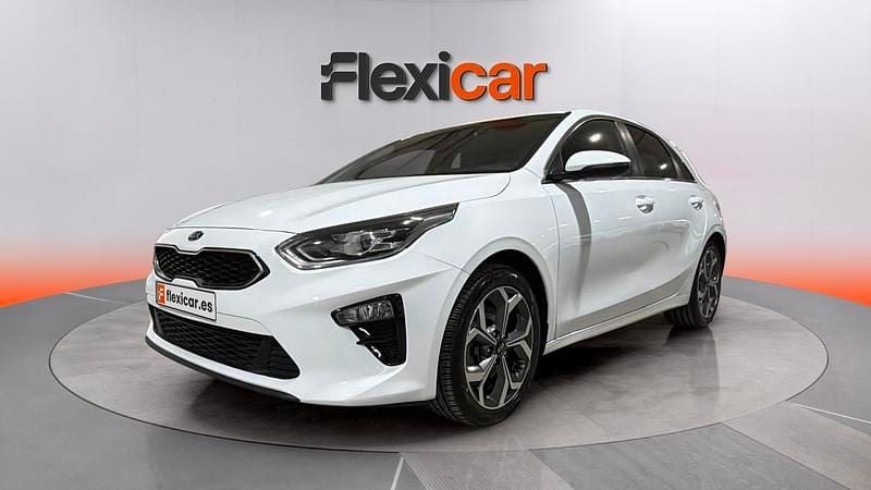 Usado Kia Ceed 101 CV (74 kW) 2021 Blanco Utilitario