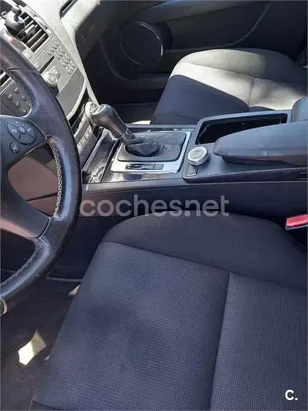 Usado Mercedes C220 Elegance 150 CV (110 kW) 2007 Gris / plata Berlina
