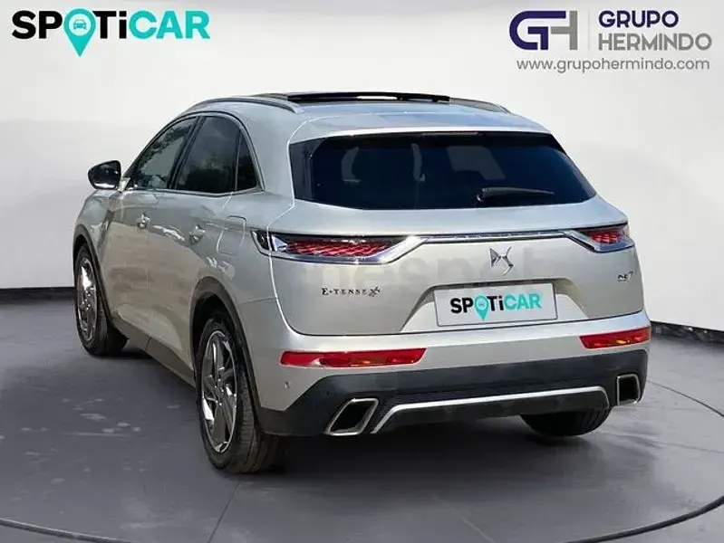 Usado DS Automobiles DS7 Crossback So Chic 300 CV (220 kW) 2020 Gris / plata SUV