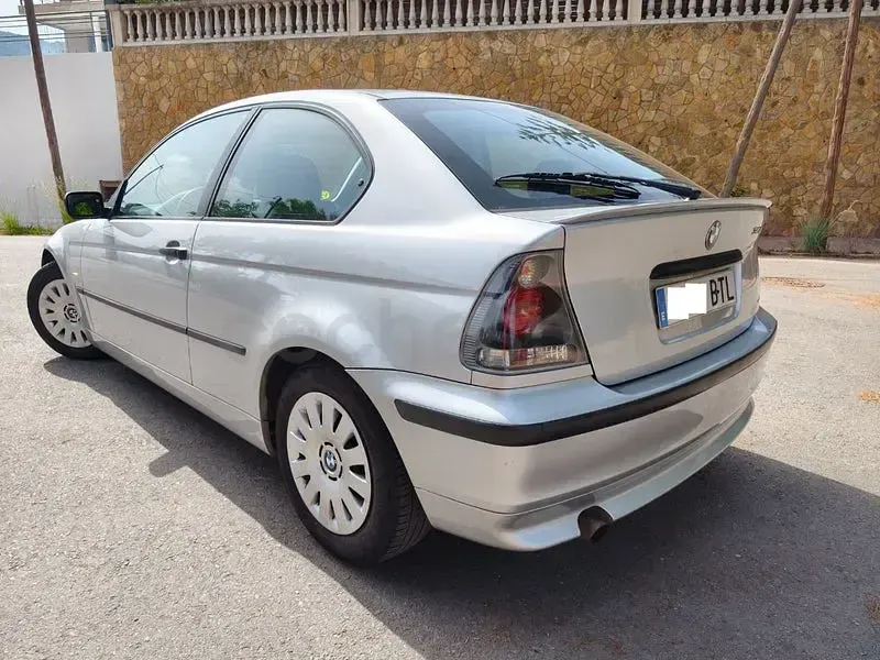 Usado BMW 316 Compact 115 CV (84 kW) 2002 Gris / plata Utilitario