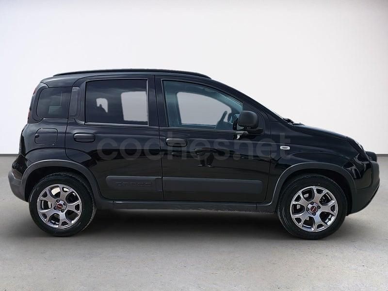 Usado Fiat Panda Cross Cross 70 CV (51 kW) 2022 Negro Utilitario