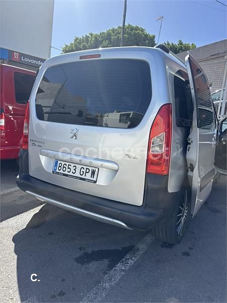 Gris / plata Usado 2009 Peugeot Partner Tepee Outdoor Monovolumen | 8000 € (Caro) - Imagen 1/4
