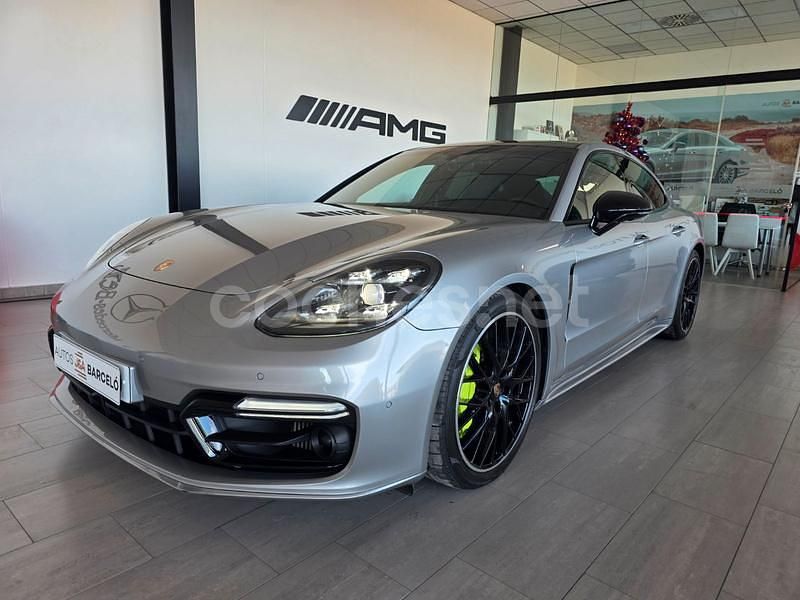 Usado Porsche Panamera Turbo S Executive 700 CV (514 kW) 2021 Gris / plata Berlina