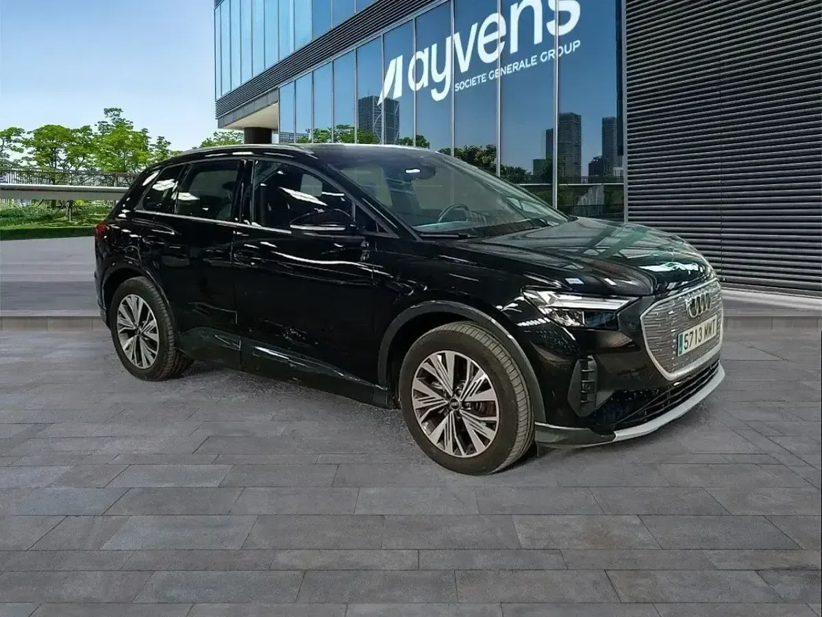 Usado Audi Q4 e-tron Sport 125 kW (170 CV) 2024 Negro SUV
