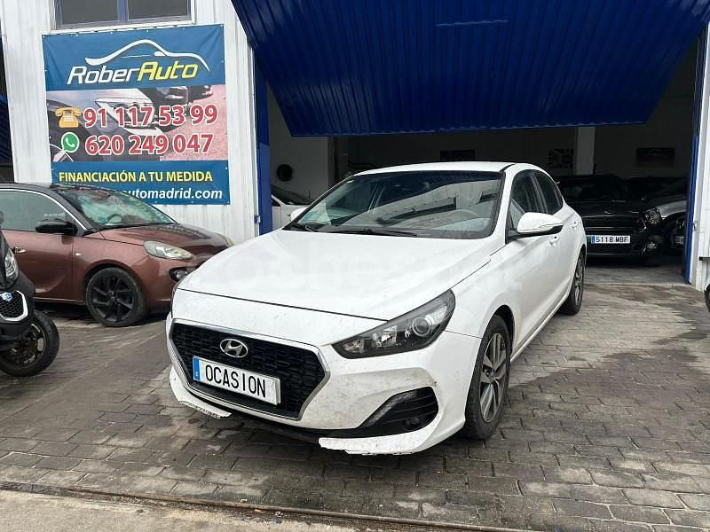 Blanco Usado 2018 Hyundai i30 Berlina | 8997 € (Buen precio) - Imagen 1/4