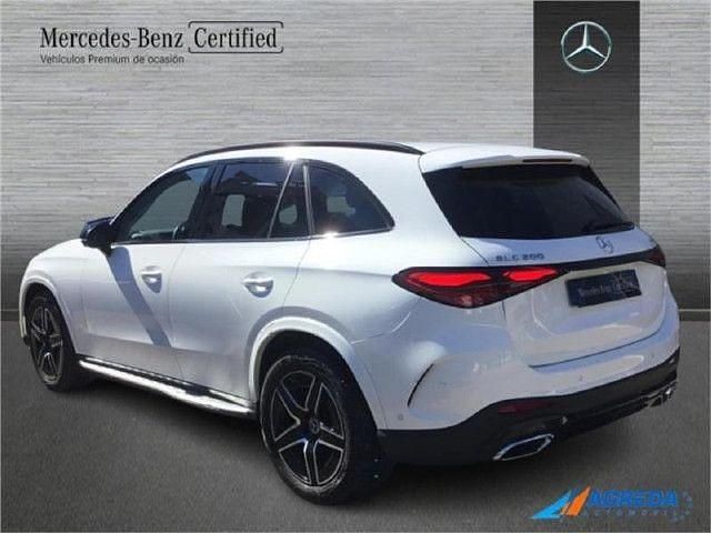 Usado Mercedes GLC200 204 CV (150 kW) 2025 Blanco polar SUV