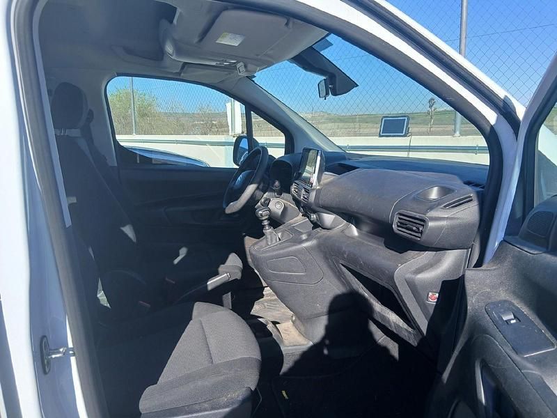 Usado Citroën Berlingo Business Class 100 CV (73 kW) 2023 Blanco Monovolumen