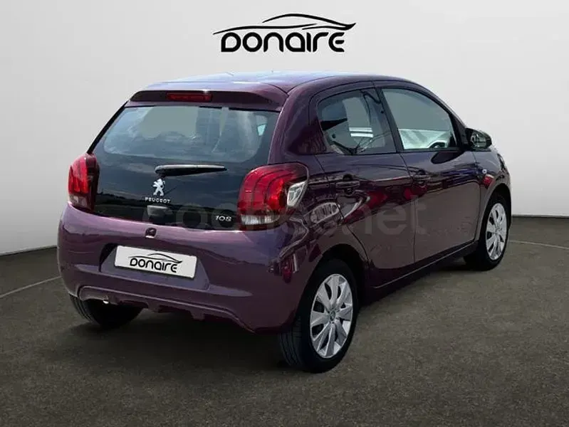 Usado Peugeot 108 82 CV (60 kW) 2018 Violeta / lila Berlina