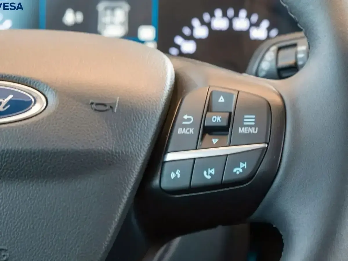 Usado Ford Kuga ST-Line X 225 CV (165 kW) 2023 Negro SUV