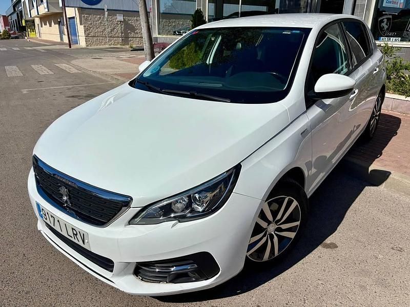Usado Peugeot 308 Style 131 CV (96 kW) 2021 Blanco Berlina