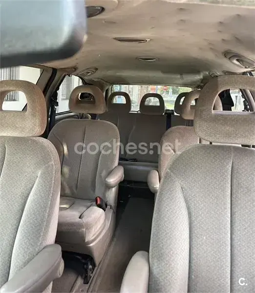 Usado Chrysler Grand Voyager Limited 140 CV (102 kW) 2003 Beige Monovolumen