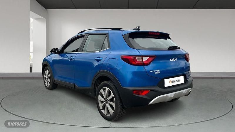Usado Kia Stonic 100 CV (73 kW) 2025 Azul SUV
