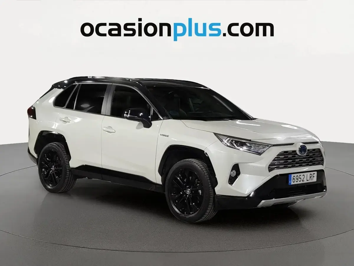 Usado Toyota RAV4 Edition 218 CV (160 kW) 2021 Blanco SUV