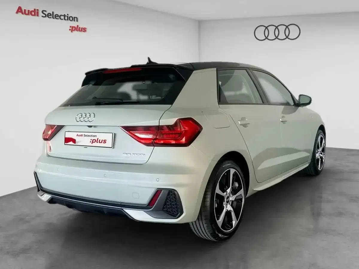 Usado Audi A1 Sportback 116 CV (85 kW) 2024 Gris Utilitario