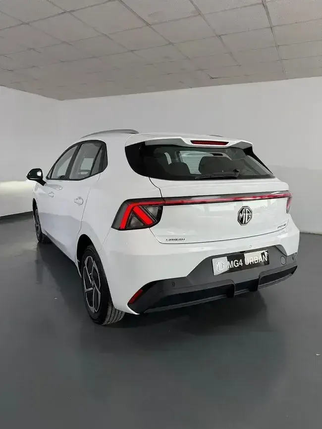 Nuevo MG MG4 EV Comfort 109 kW (149 CV) 2026 Blanco Utilitario