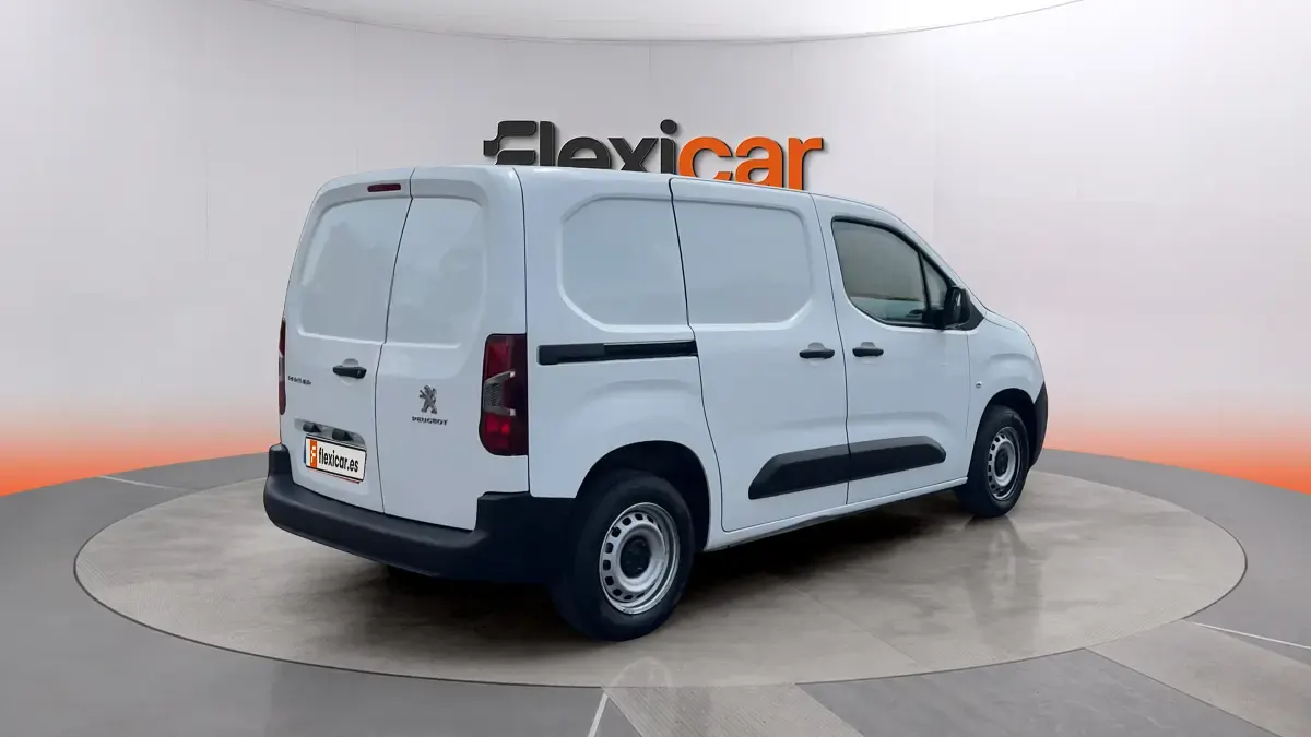 Usado Peugeot Partner 102 CV (75 kW) 2021 Blanco Monovolumen