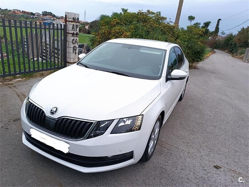Usado Skoda Octavia Style 115 CV (84 kW) 2018 Blanco Berlina