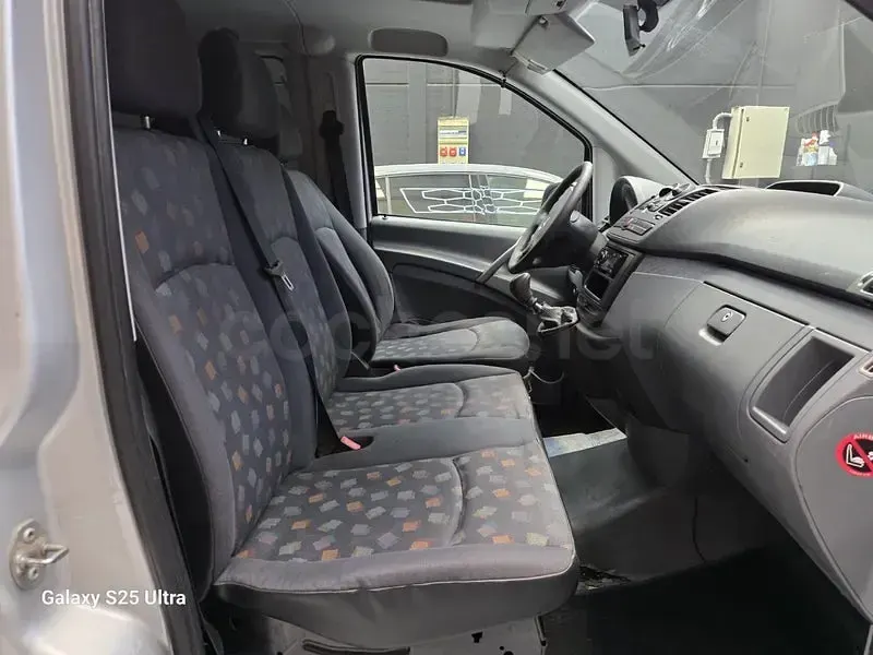Usado Mercedes Viano 163 CV (119 kW) 2011 Gris / plata Monovolumen