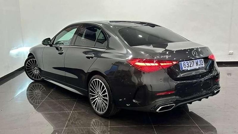 Usado Mercedes C220 200 CV (147 kW) 2023 Negro Berlina