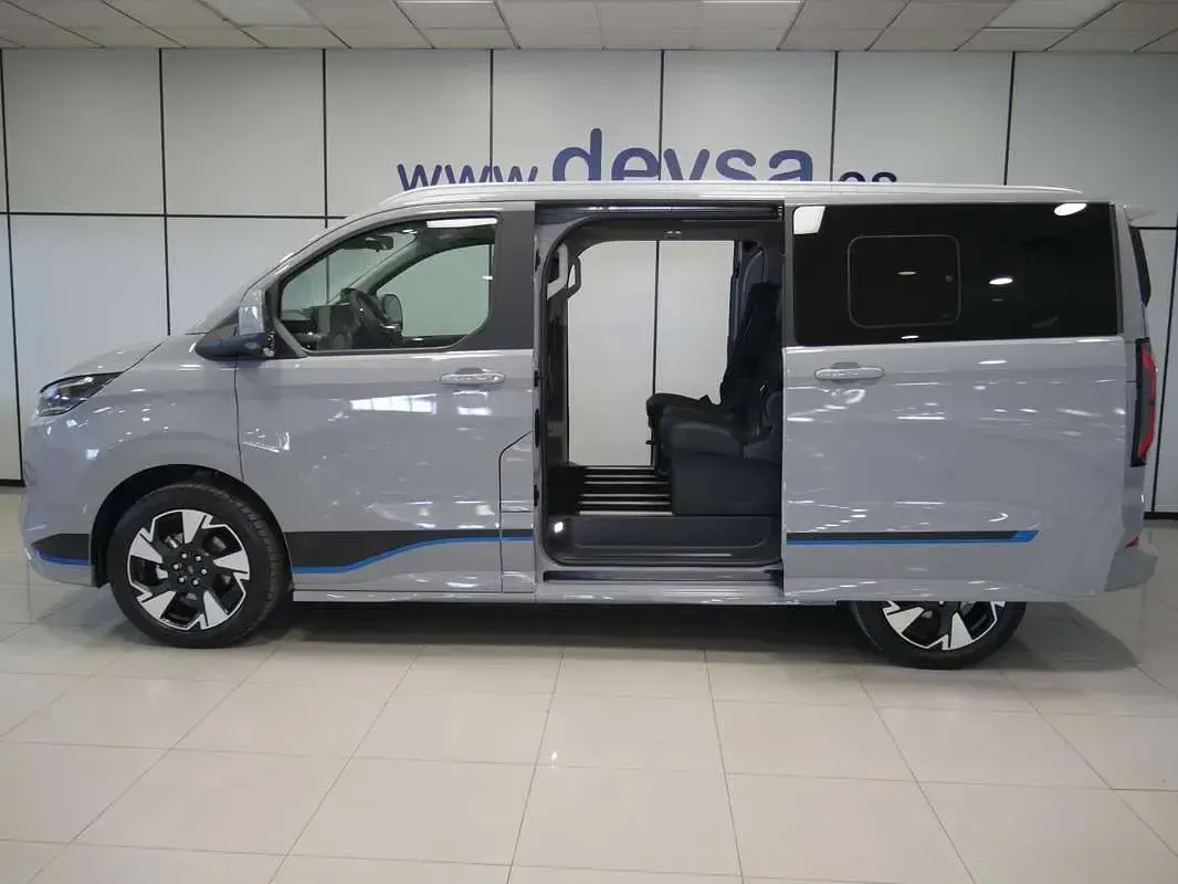 Nuevo Ford Tourneo Custom Sport 232 CV (170 kW) 2026 Gris Van