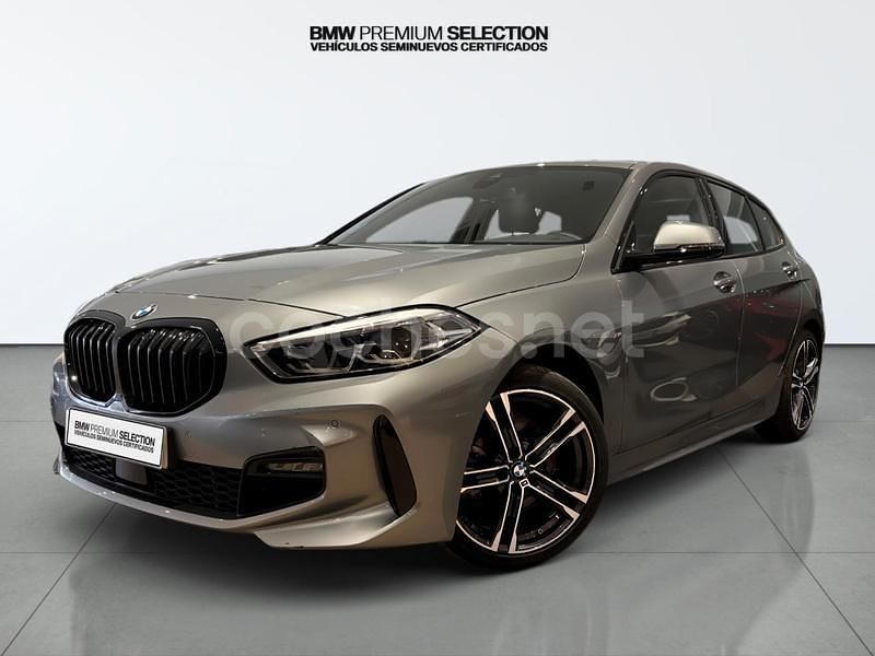 Gris / plata Usado 2024 BMW 118 Comfort Edition Utilitario | 30.900 € (Un poco caro) - Imagen 1/4