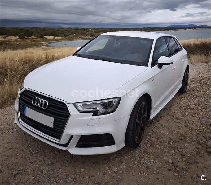 Usado Audi A3 S-Line 116 CV (85 kW) 2019 Blanco Berlina