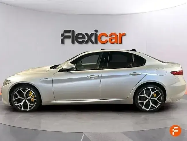 Usado Alfa Romeo Giulia Veloce 280 CV (205 kW) 2021 Blanco Berlina