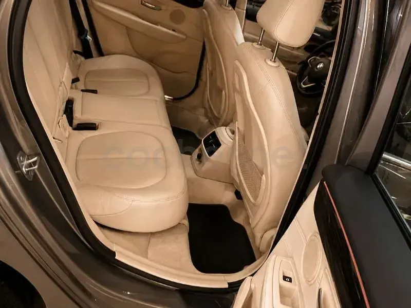 Usado BMW 218 Comfort Edition 150 CV (110 kW) 2014 Beige Coupe