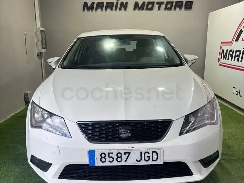 Usado Seat Leon Reference 110 CV (80 kW) 2015 Blanco Berlina
